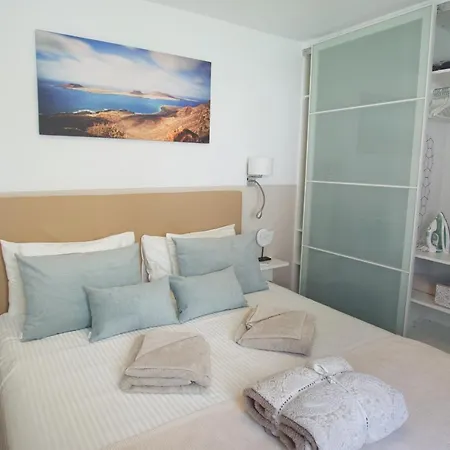 Portonovo La Paloma Amazing Sea View & Swimming Pool-good Wifi -free Ac- Private Parking Lägenhet